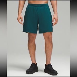 MENS LULULEMON SHORTS/XL/EUC